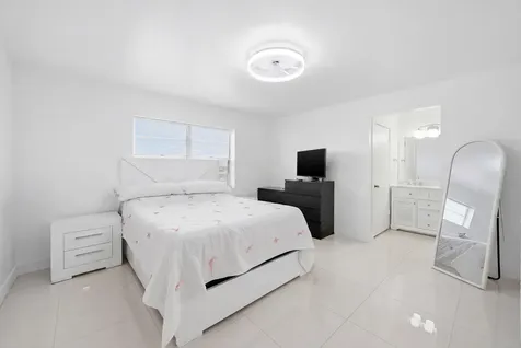 1221 SW 122nd Avenue Miami FL 33184