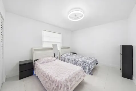 1221 SW 122nd Avenue Miami FL 33184