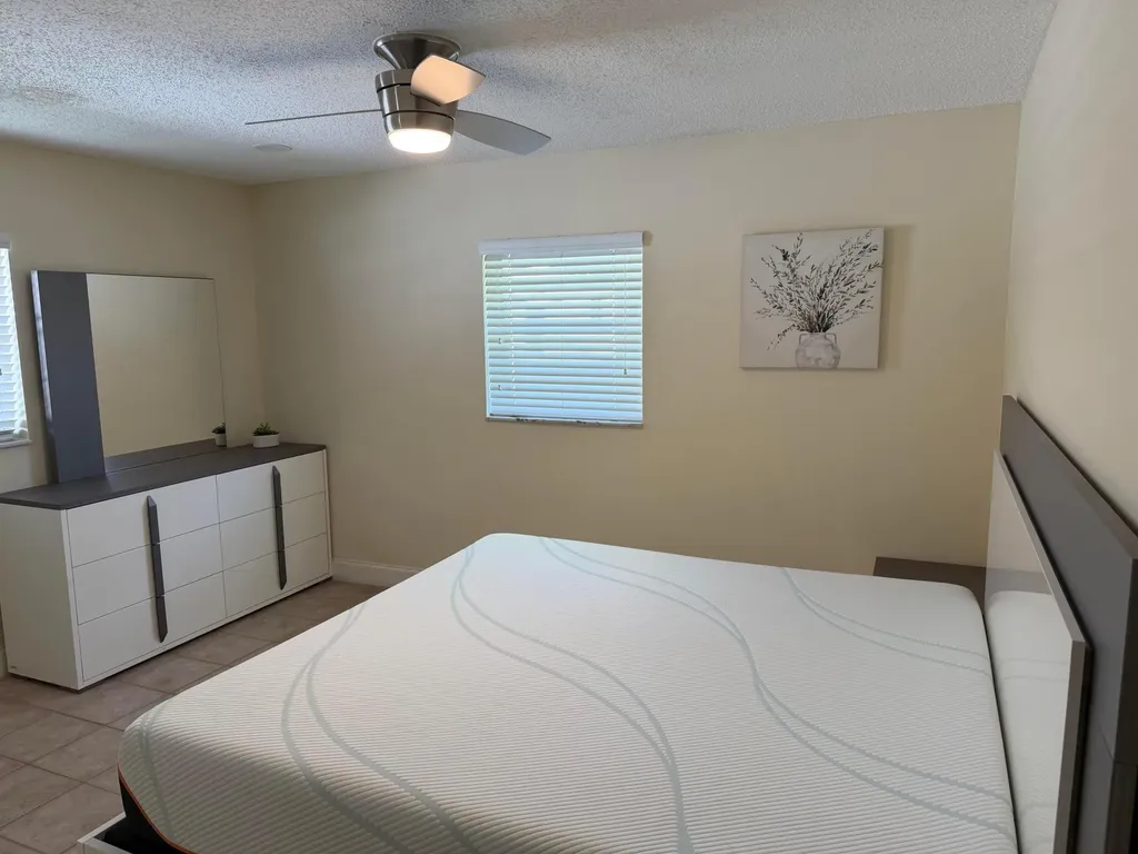 1904 SW 13th Way Boynton Beach FL 33426