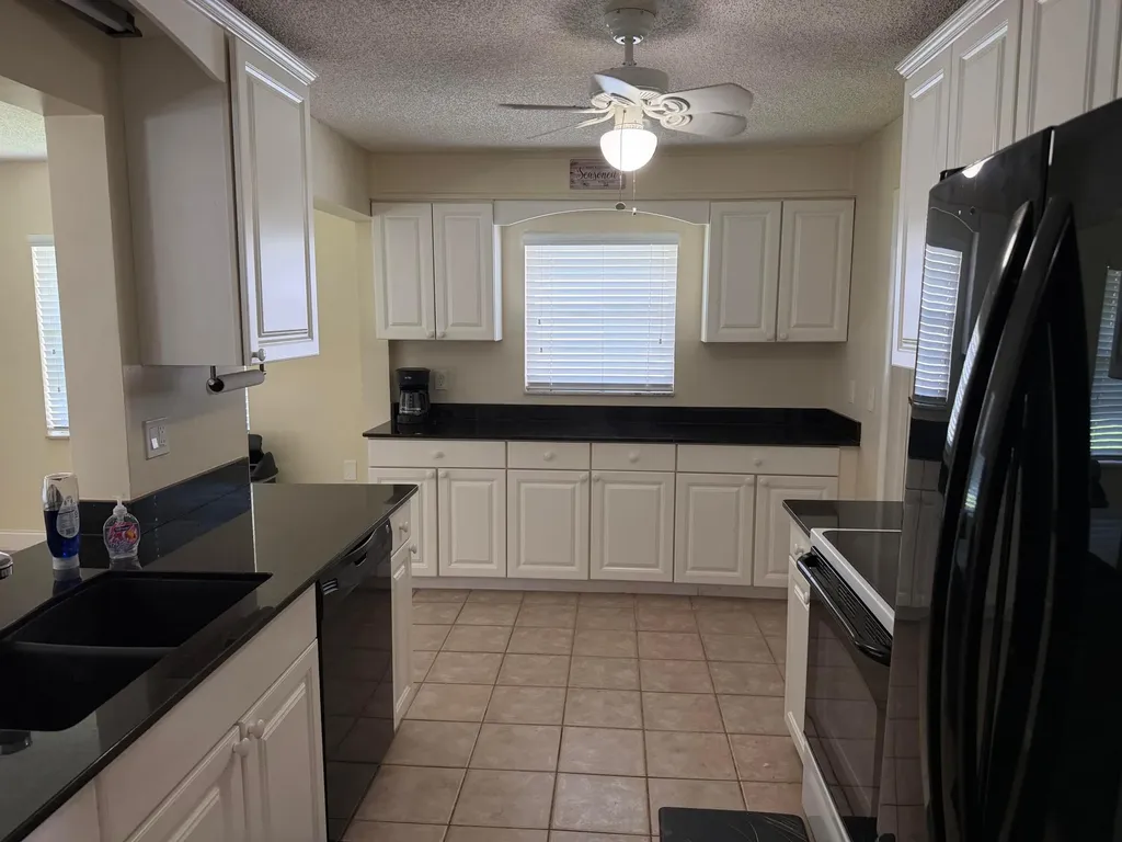 1904 SW 13th Way Boynton Beach FL 33426