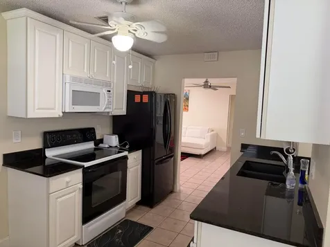 1904 SW 13th Way Boynton Beach FL 33426