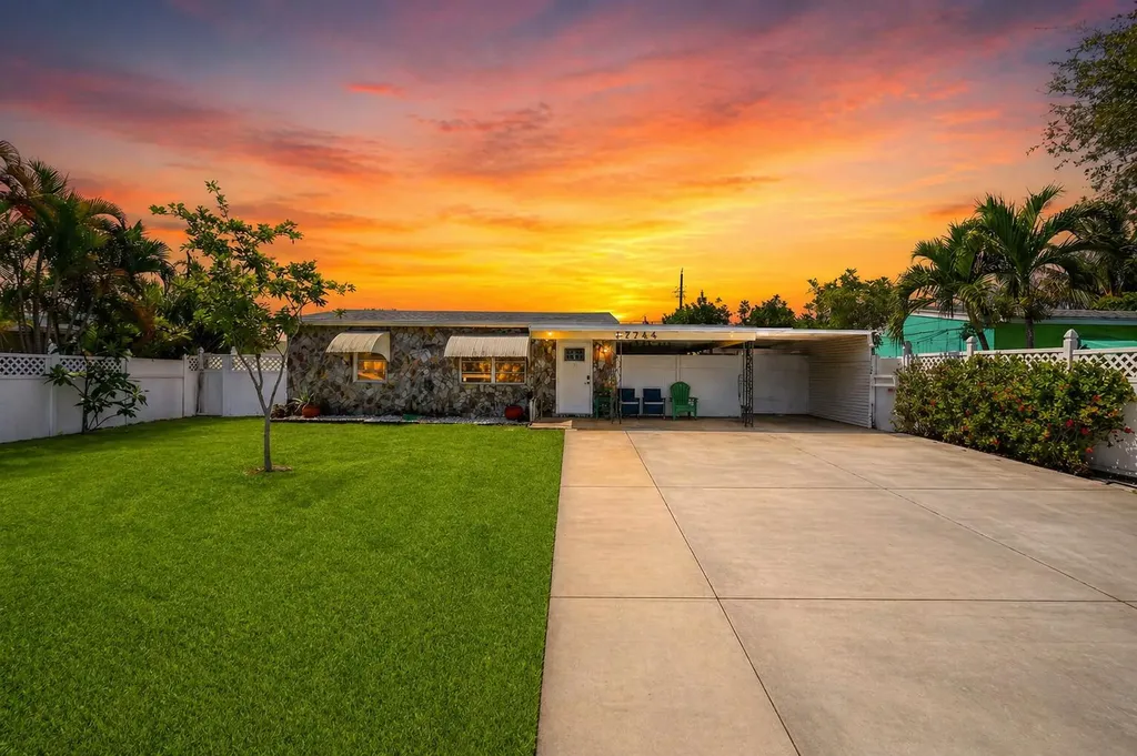 3017 Buckley Avenue Lake Worth FL 33461