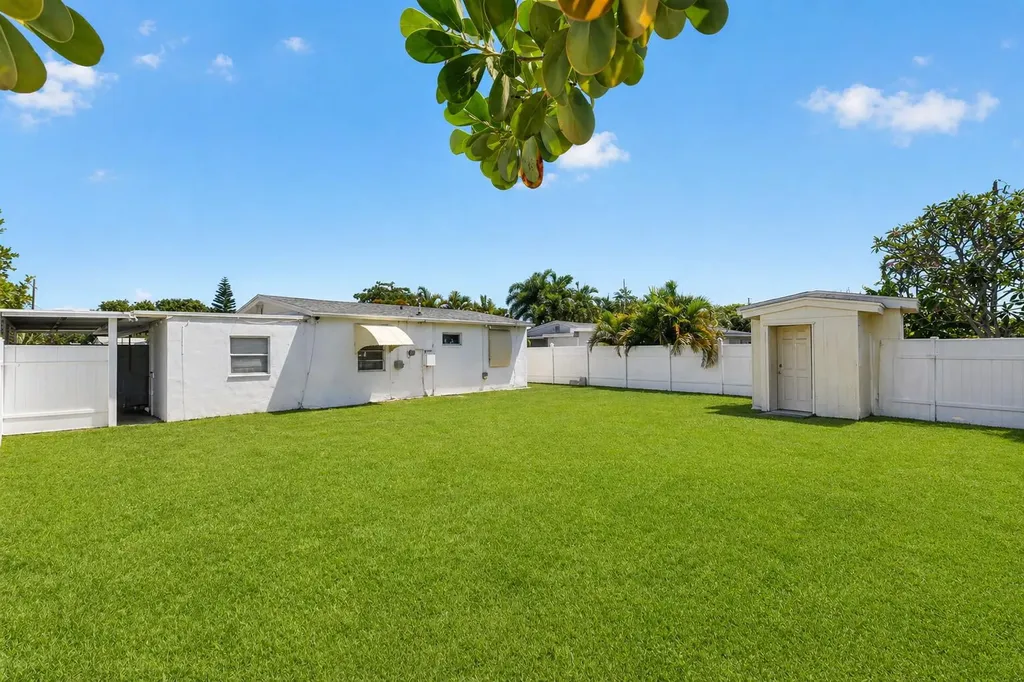 3017 Buckley Avenue Lake Worth FL 33461
