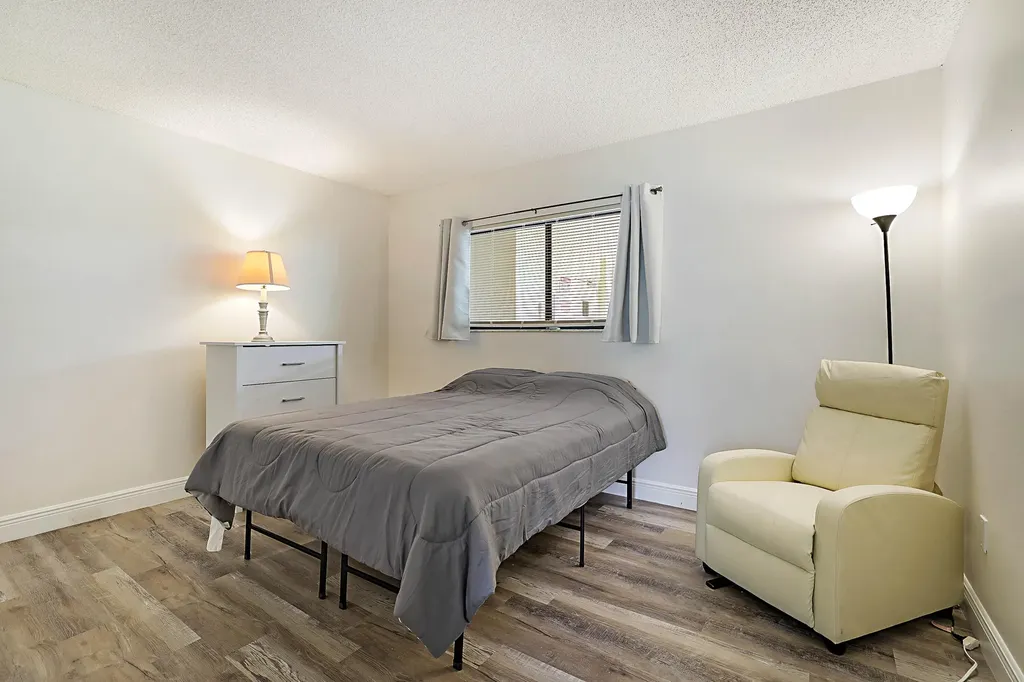 5160 Las Verdes Circle Delray Beach FL 33484