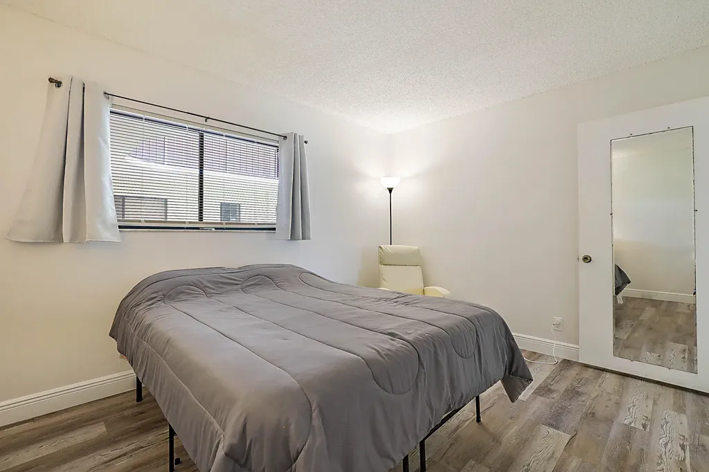 5160 Las Verdes Circle Delray Beach FL 33484
