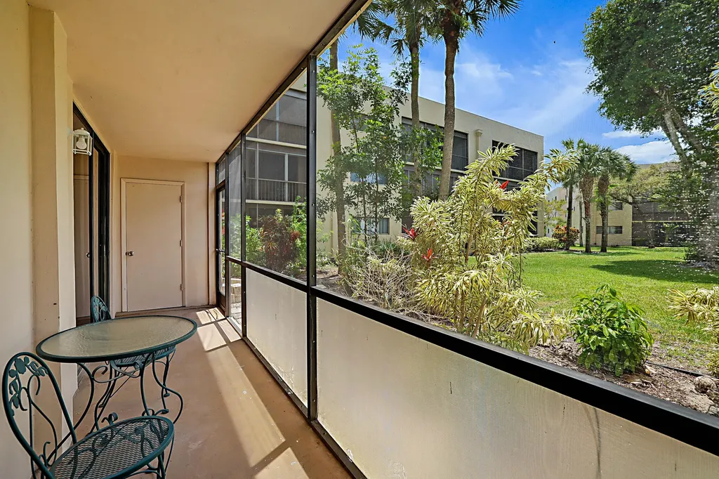 5160 Las Verdes Circle Delray Beach FL 33484