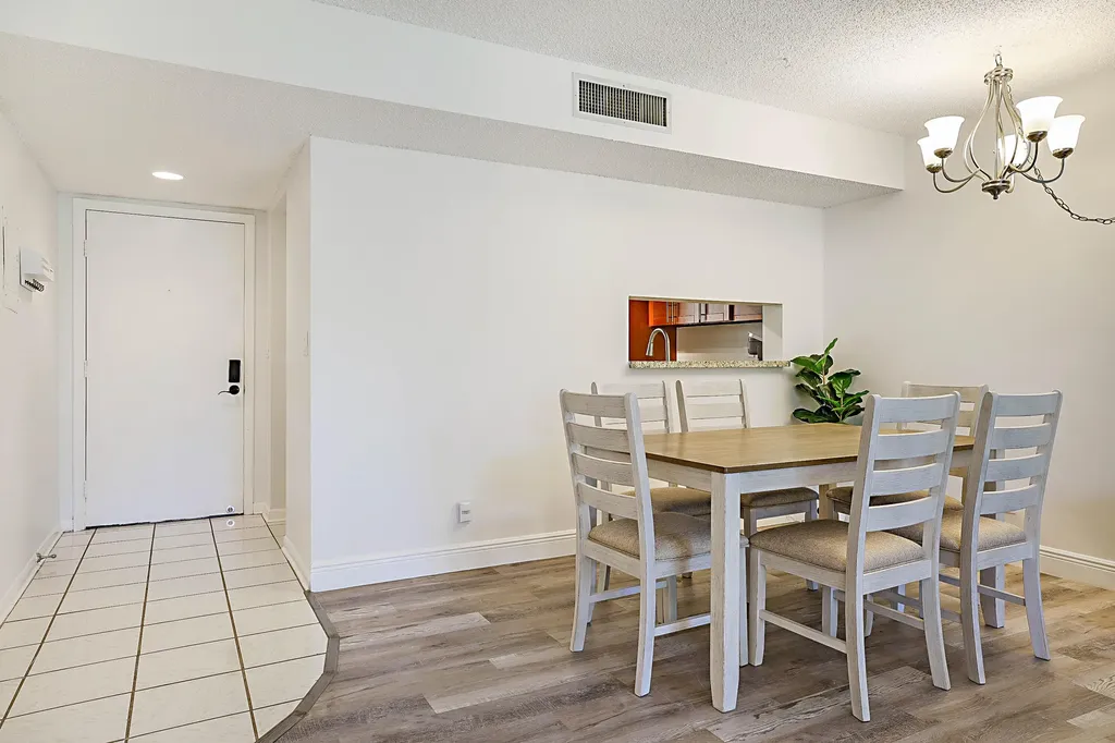 5160 Las Verdes Circle Delray Beach FL 33484