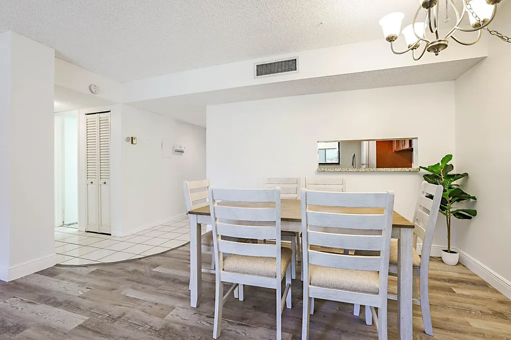 5160 Las Verdes Circle Delray Beach FL 33484