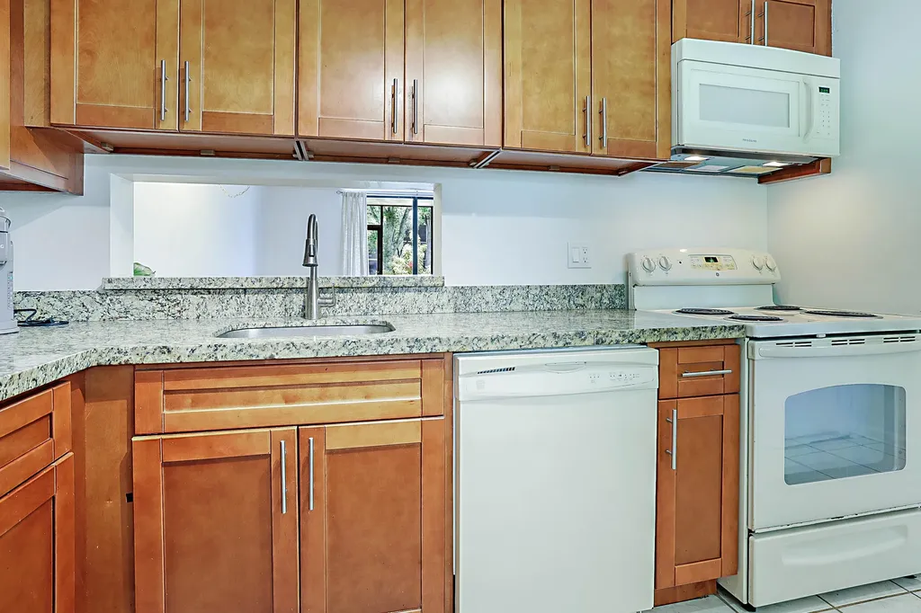 5160 Las Verdes Circle Delray Beach FL 33484