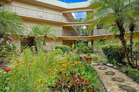 5160 Las Verdes Circle Delray Beach FL 33484