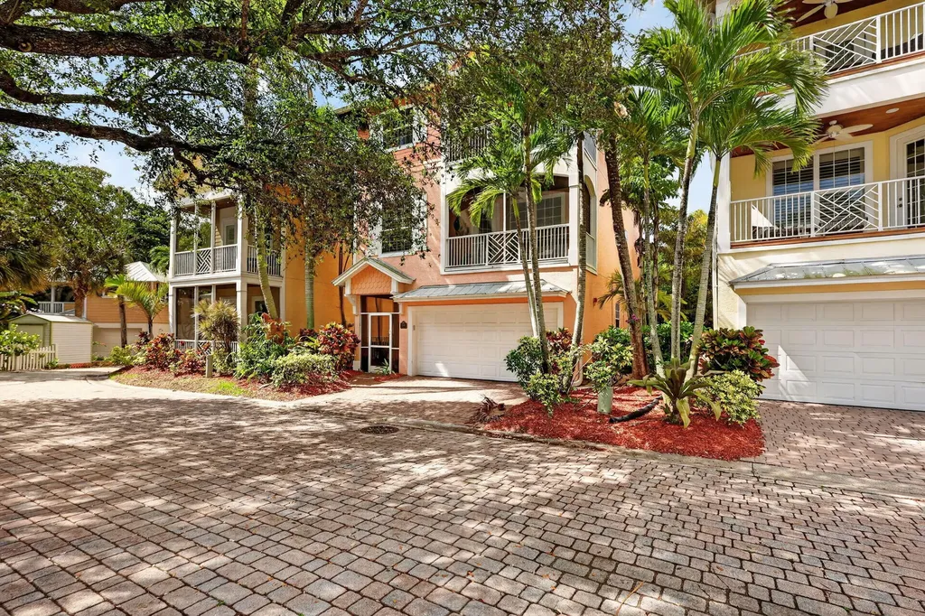 540 SW Akron Avenue Stuart FL 34994