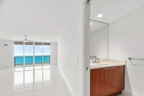 2650 Lake Shore Drive Riviera Beach FL 33404