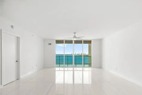 2650 Lake Shore Drive Riviera Beach FL 33404