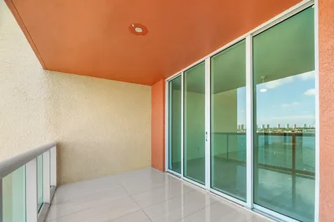 2650 Lake Shore Drive Riviera Beach FL 33404