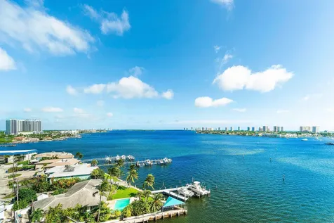 2650 Lake Shore Drive Riviera Beach FL 33404