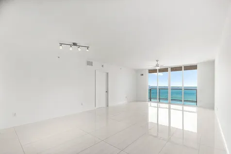 2650 Lake Shore Drive Riviera Beach FL 33404