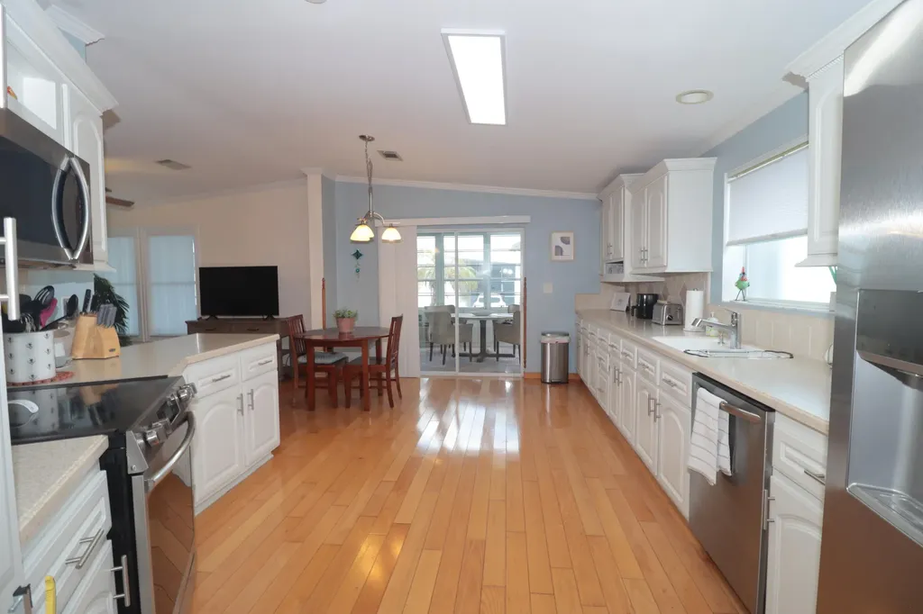 9002 Fomento Bay Boynton Beach FL 33436