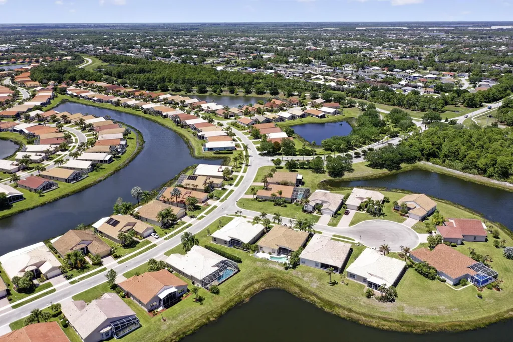 376 NW Shoreview Drive Port St Lucie FL 34986