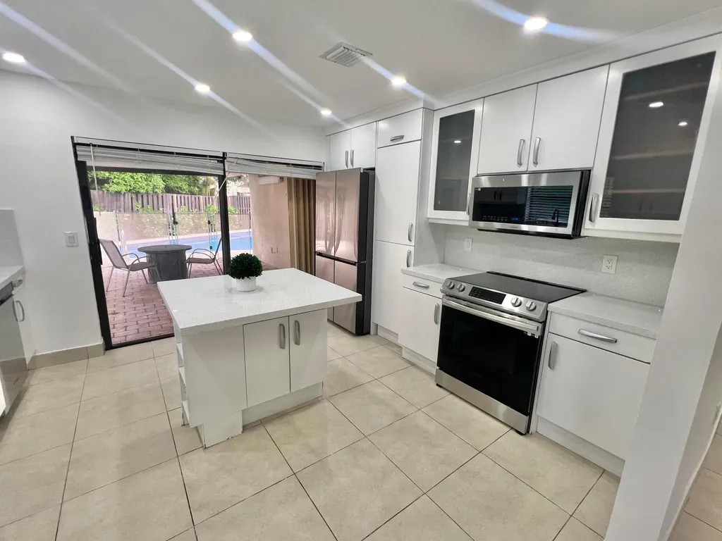 7659 Sierra Terrace W Boca Raton FL 33433