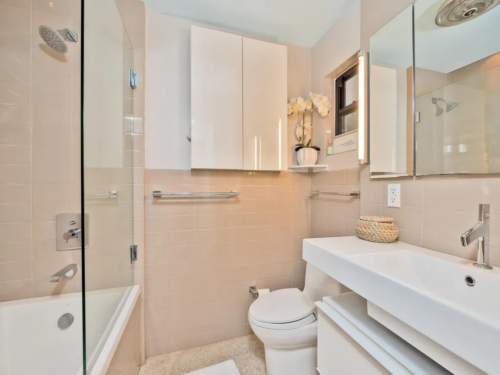 3220 S Olive Avenue West Palm Beach FL 33405