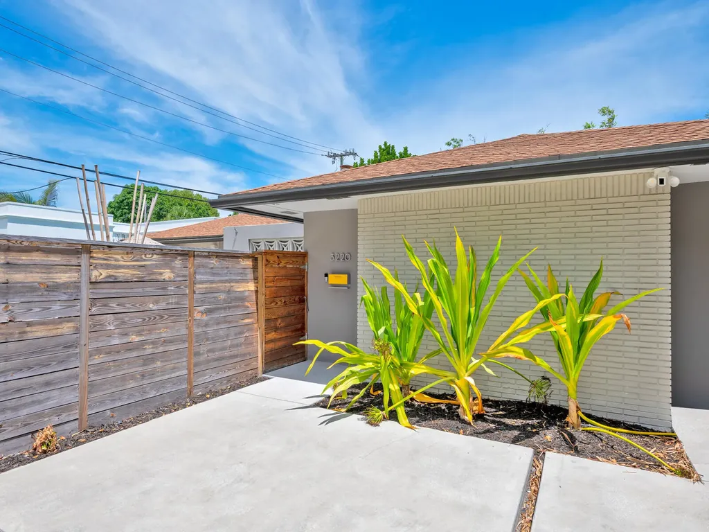 3220 S Olive Avenue West Palm Beach FL 33405