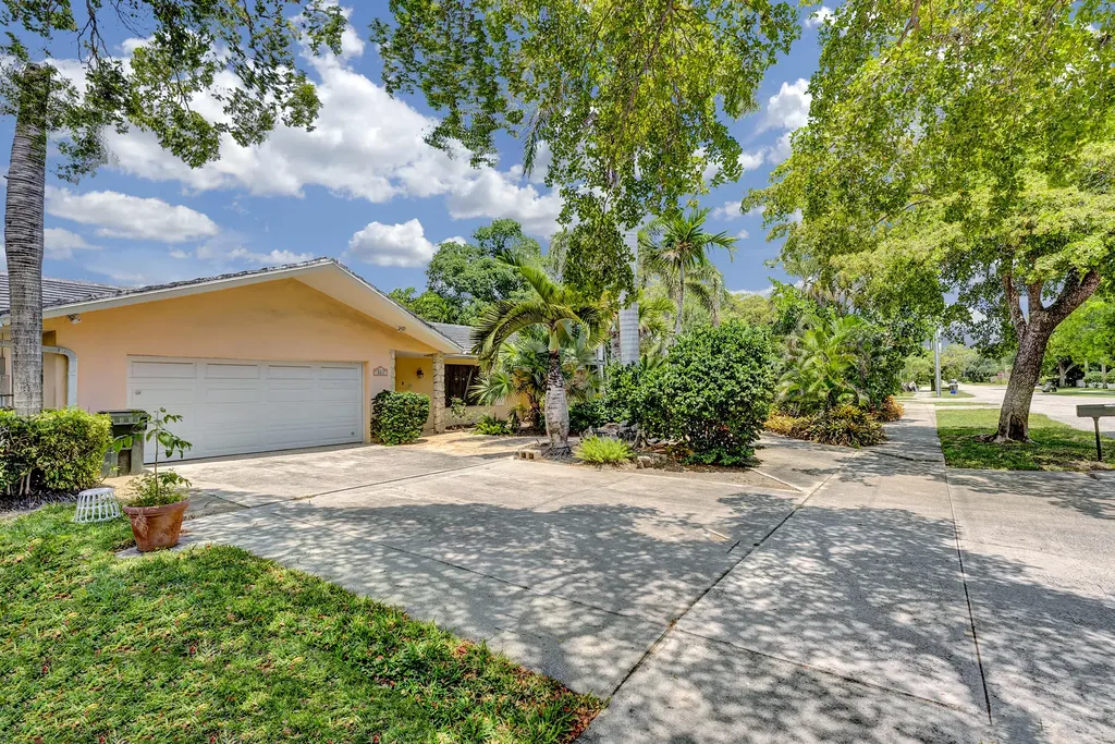 501 NW 11th Street Delray Beach FL 33444