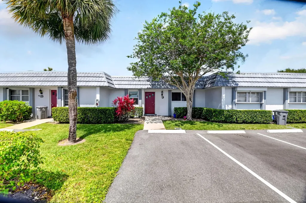 2886 E Fernley Drive Drive E West Palm Beach FL 33415