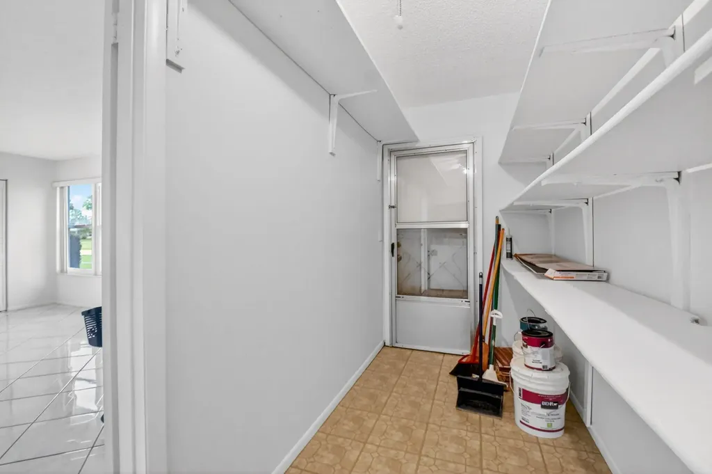 2886 E Fernley Drive Drive E West Palm Beach FL 33415