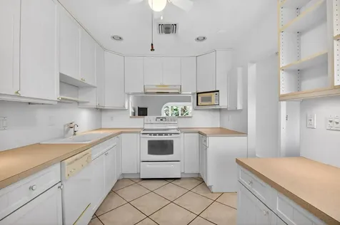 2886 E Fernley Drive Drive E West Palm Beach FL 33415