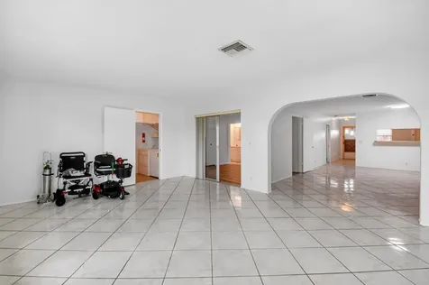 2886 E Fernley Drive Drive E West Palm Beach FL 33415