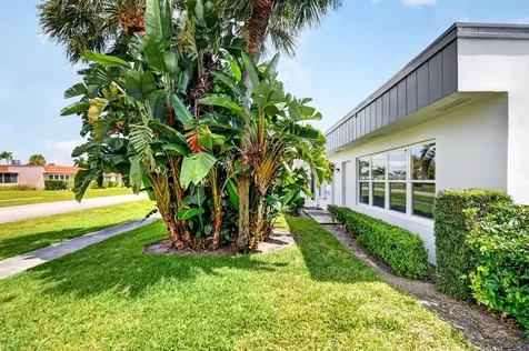 2886 E Fernley Drive Drive E West Palm Beach FL 33415