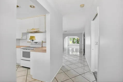 2886 E Fernley Drive Drive E West Palm Beach FL 33415