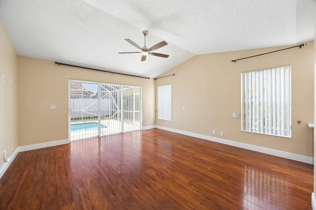 4720 NW 7th Street Deerfield Beach FL 33442