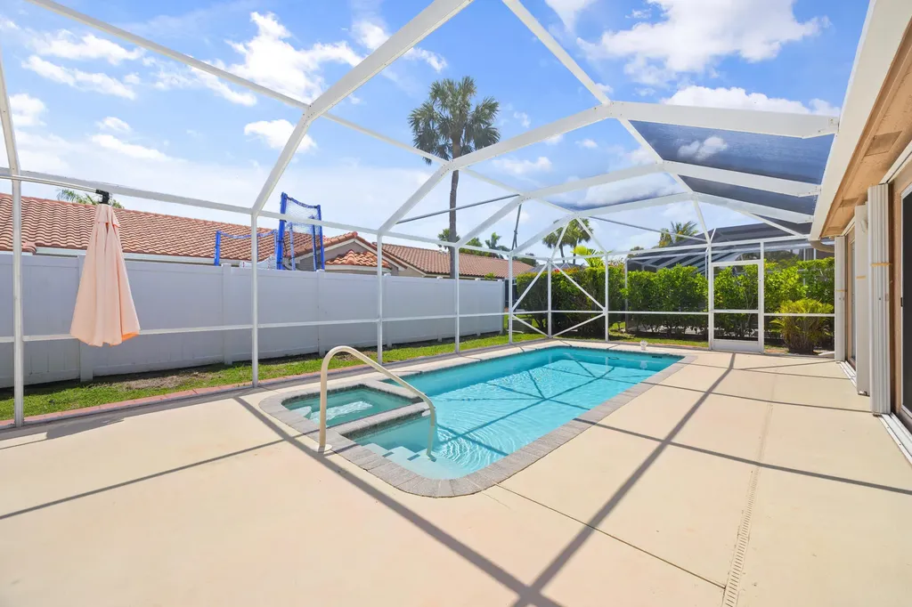 4720 NW 7th Street Deerfield Beach FL 33442