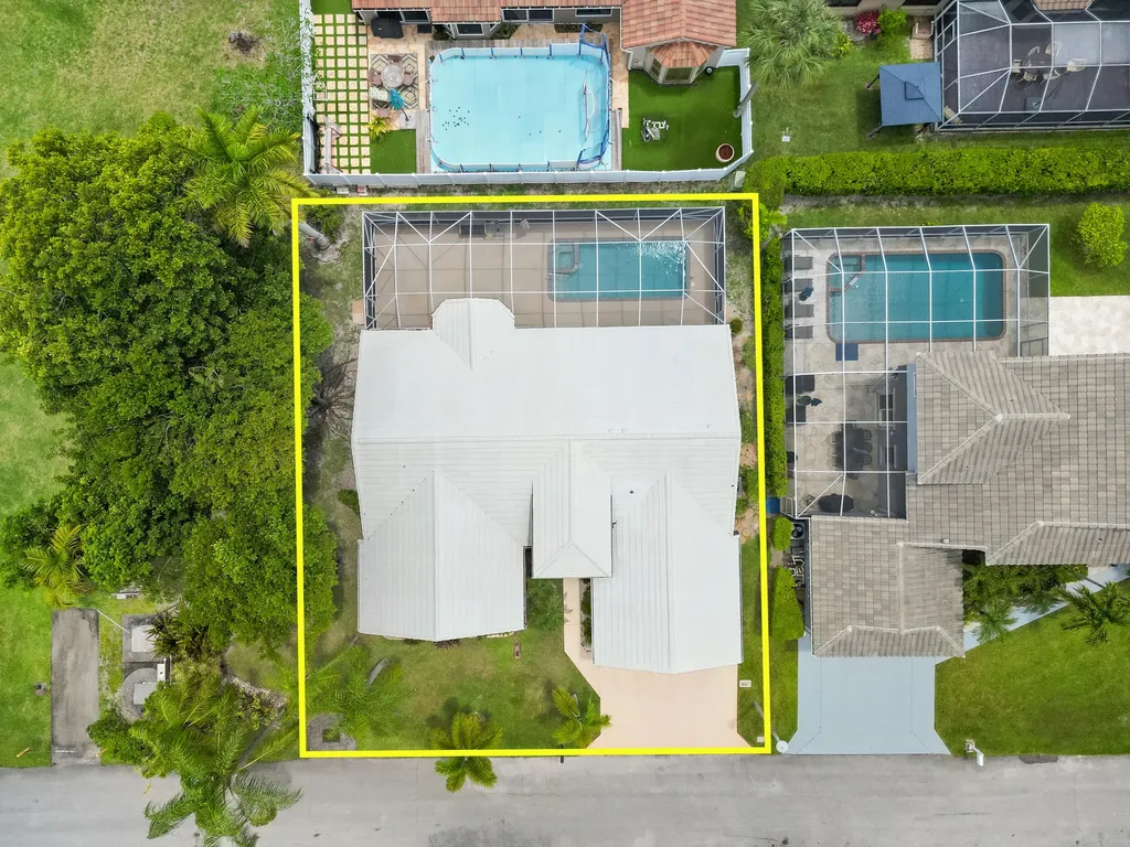 4720 NW 7th Street Deerfield Beach FL 33442