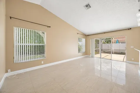 4720 NW 7th Street Deerfield Beach FL 33442