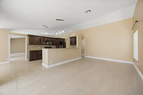 4720 NW 7th Street Deerfield Beach FL 33442