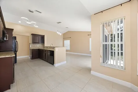 4720 NW 7th Street Deerfield Beach FL 33442
