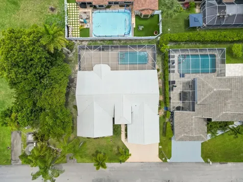 4720 NW 7th Street Deerfield Beach FL 33442