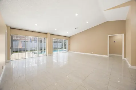 4720 NW 7th Street Deerfield Beach FL 33442