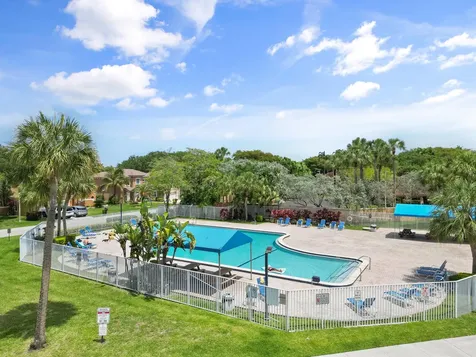 4720 NW 7th Street Deerfield Beach FL 33442