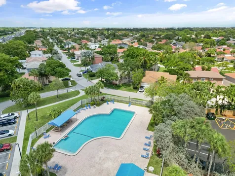 4720 NW 7th Street Deerfield Beach FL 33442