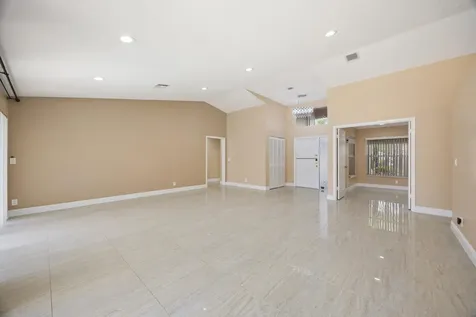 4720 NW 7th Street Deerfield Beach FL 33442