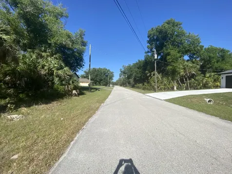 000 April Avenue North Port FL 34288