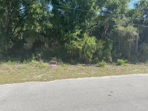 000 April Avenue North Port FL 34288