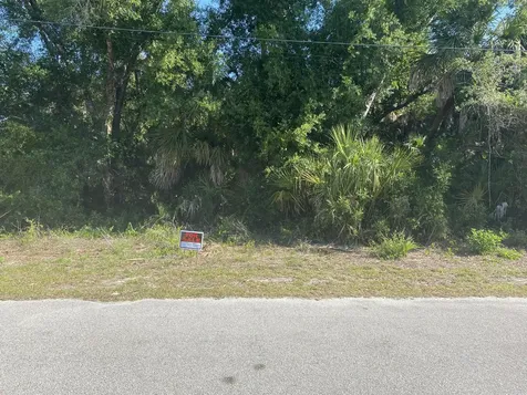 000 April Avenue North Port FL 34288