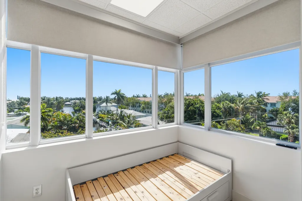 3330 N Federal Highway Boynton Beach FL 33435