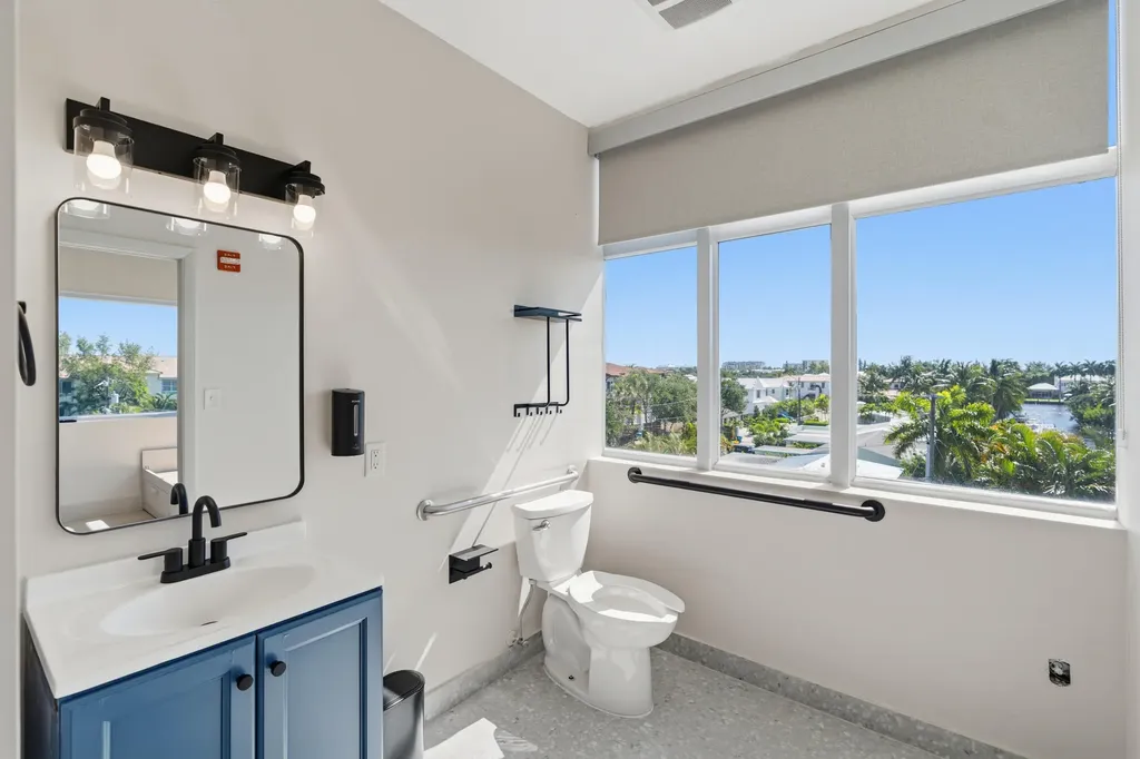 3330 N Federal Highway Boynton Beach FL 33435
