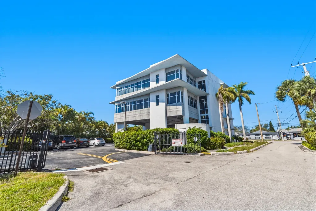 3330 N Federal Highway Boynton Beach FL 33435