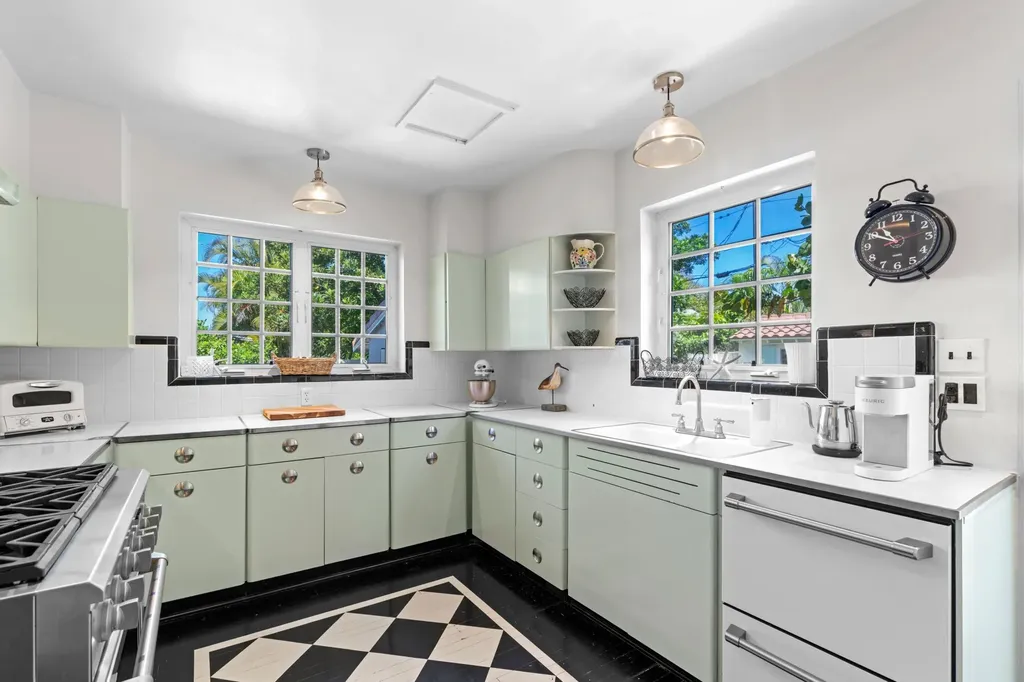 112 Yale Drive Lake Worth Beach FL 33460